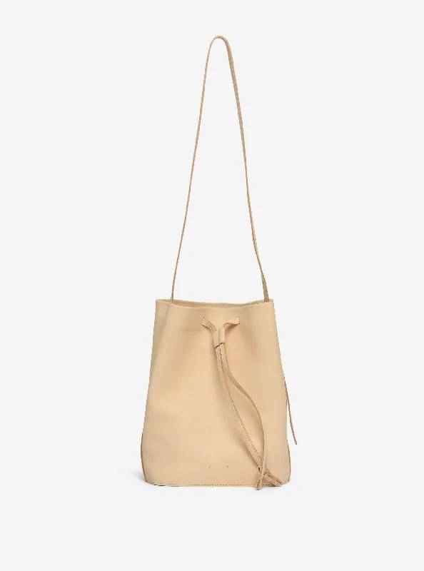 Bucket bag with multiple compartments and pockets for organizationAB 103.1 Bucket Bag Natural