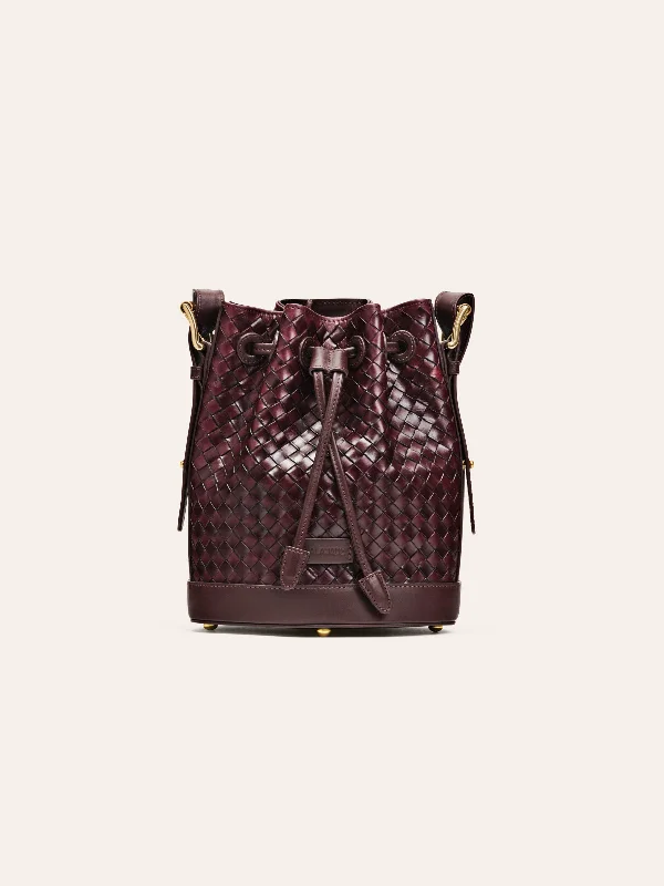 Color - blocked bucket bag with bold and bright hues for a statement pieceGaya Mini Dark Maroon Dama Bucket Bag