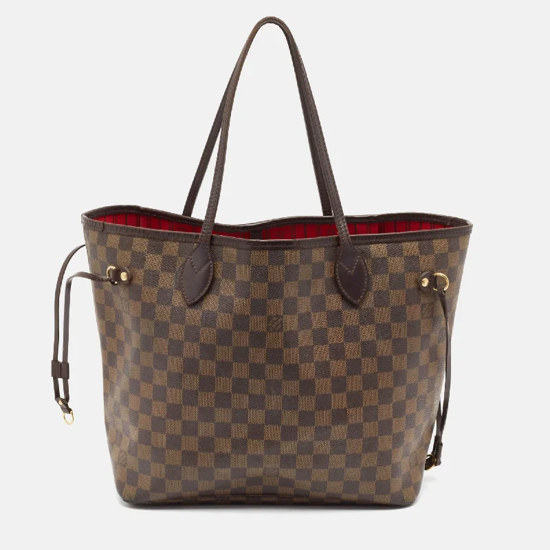 Leatherette hobo bag with a quilted pattern for a sophisticated touchLouis Vuitton Damier Ebene Canvas Neverfull Mm Bag