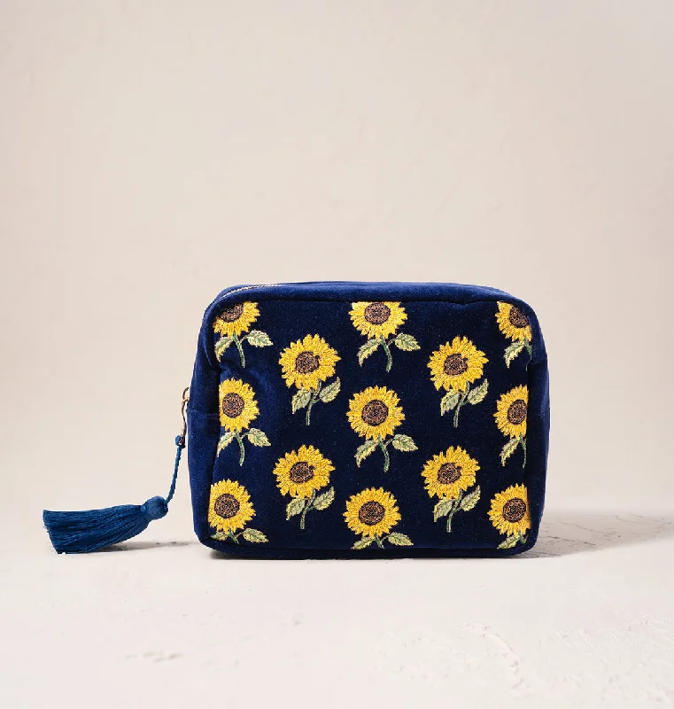 Waterproof nylon makeup bag with multiple compartments for travelSunflowers Wash Bag