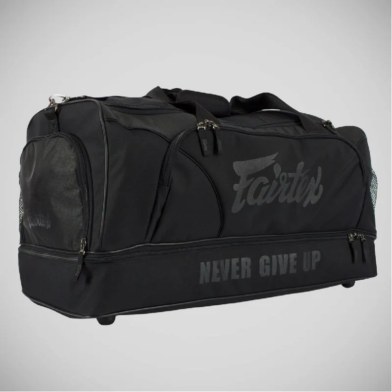 Color - blocked backpack with bold and bright hues for a fashionable appearanceFairtex BAG2 Heavy Duty Gym Bag Black