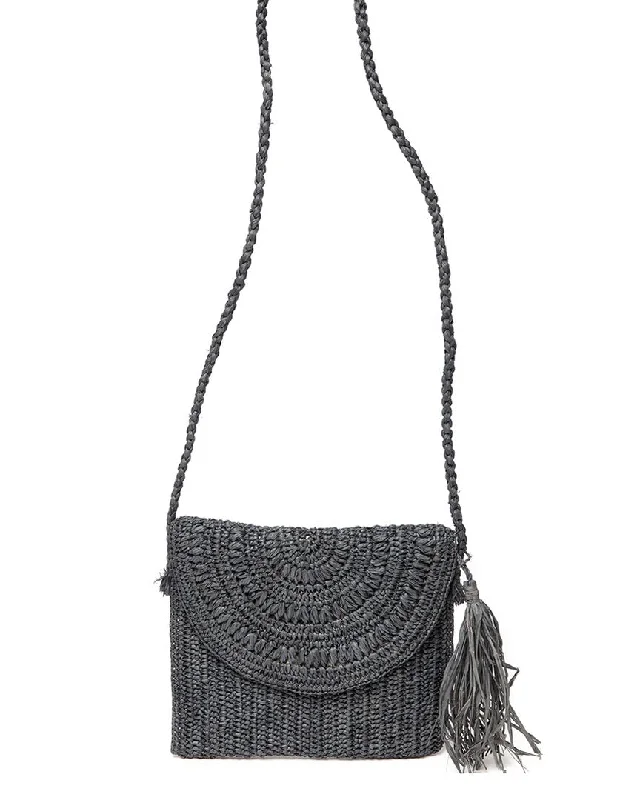 Shoulder bag with a detachable and adjustable strap for customized wearMar Y Sol Naomi Raffia Shoulder Bag