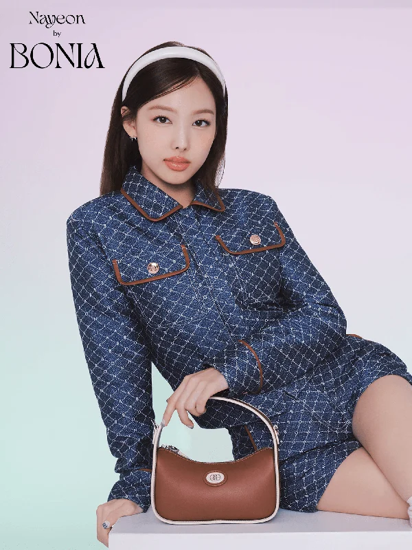 Crossbody bag with a detachable strap for easy customization[NAYEON BY BONIA] Nicola Small Crossbody Bag