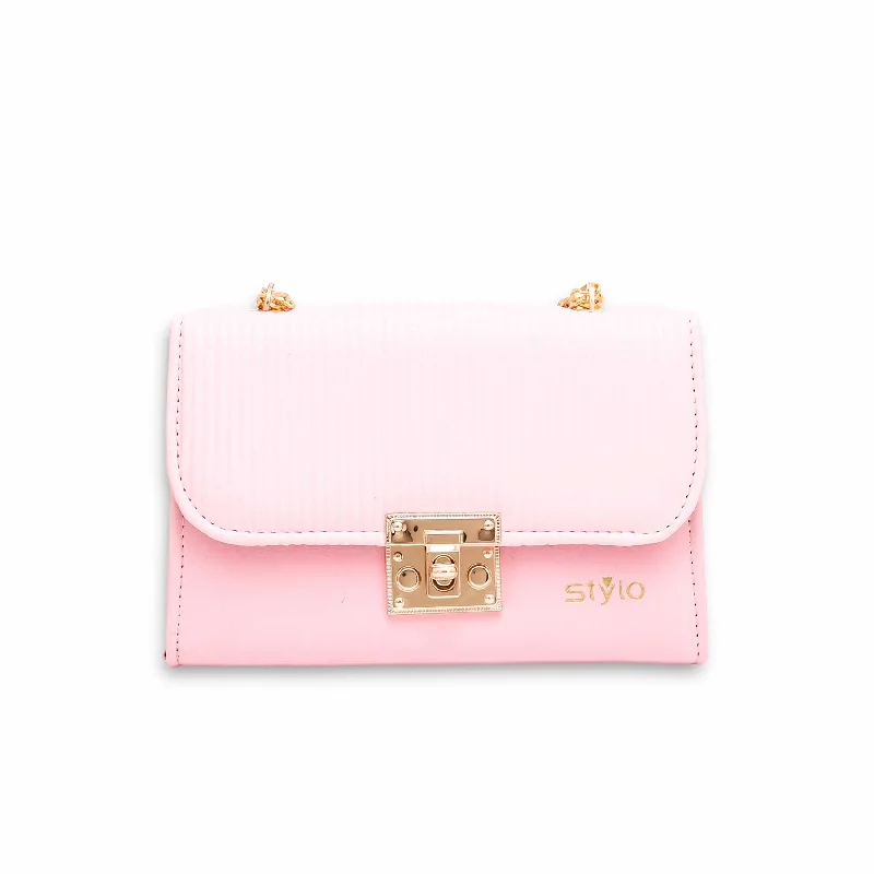 Laser - cut leather shoulder bag with an abstract pattern for a modern touchPink Casual Shoulder Bag P55481