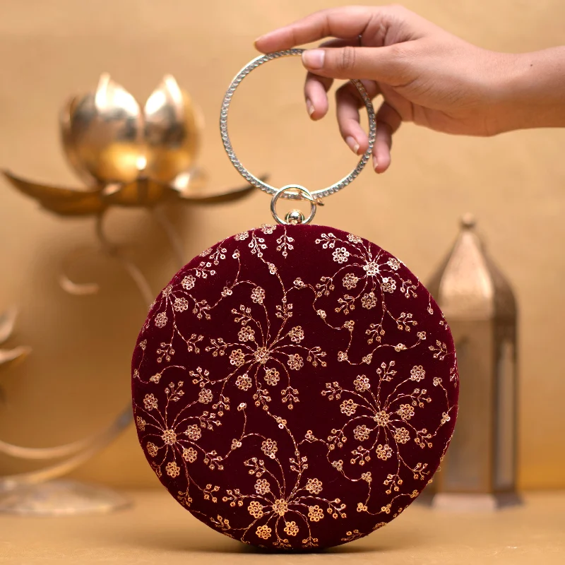 Two - tone clutch with a contrast color lining for added styleRed And Golden Sequins Embroidery Round Clutch